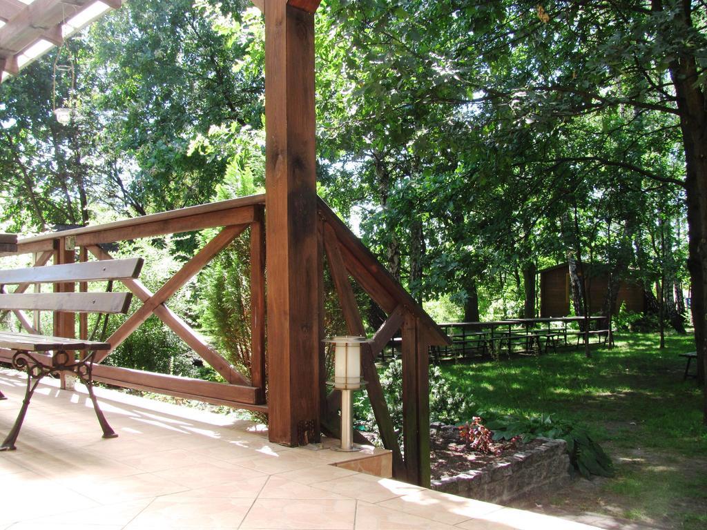 Bed and Breakfast Park Na Wojskiego Марки Экстерьер фото